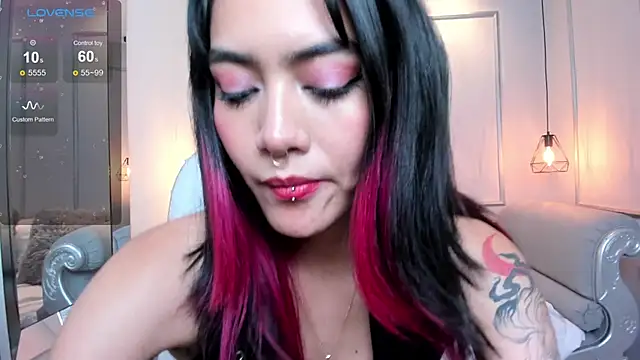 AzuraKindong online show from February 2025 10:24:01 PM