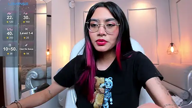 AzuraKindong online show from February 2025 10:11:02 PM