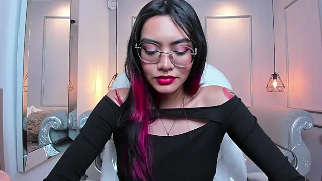 AzuraKindong online show from March 2025 01:39:01 AM