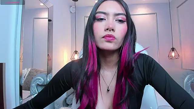 AzuraKindong online show from March 2025 07:17:01 PM