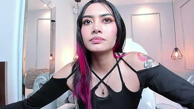 AzuraKindong online show from March 2025 07:31:01 PM