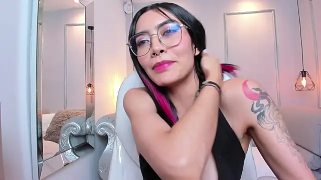 AzuraKindong online show from March 2025 01:46:02 AM