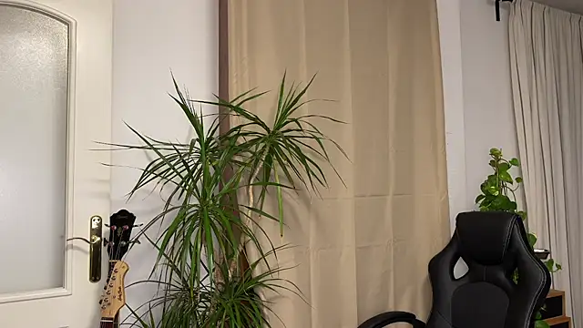 TheWildMiu online show from December 2024 09:24:02 PM