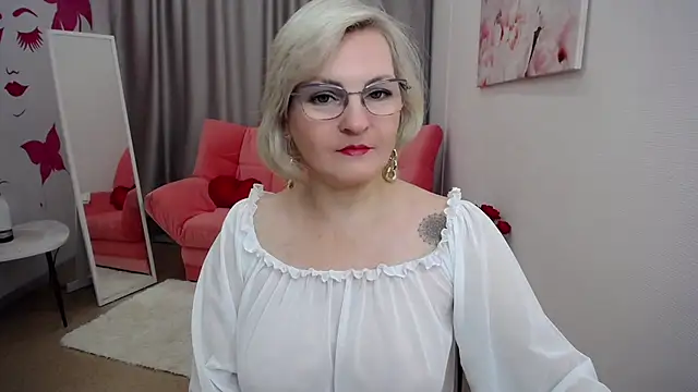 BlondeBrilliant7 online show from December 2024 02:57:02 AM