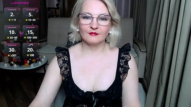 BlondeBrilliant7 online show from December 2024 05:07:02 PM