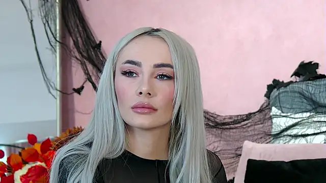 Snapshot of FrancescaMcGray chatting on November 2025 08:16:02 AM FrancescaMcGray online show from November 2025 08:16:02 AM