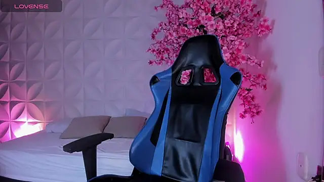 atenea jones online show from March 2026 07:19:01 PM