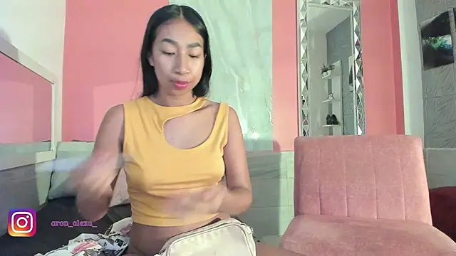 Snapshot of aron_alexa chatting on March 2025 04:24:01 PM aron alexa online show from March 2025 04:24:01 PM