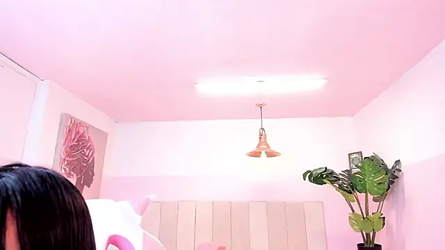 Snapshot of Red_lady chatting on January 2025 03:58:02 AM Red lady online show from January 2025 03:58:02 AM