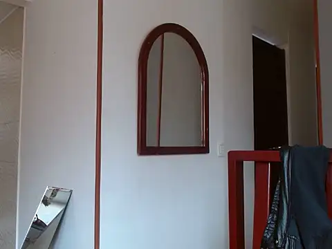 Laura martin  online show from February 2025 06:33:02 PM