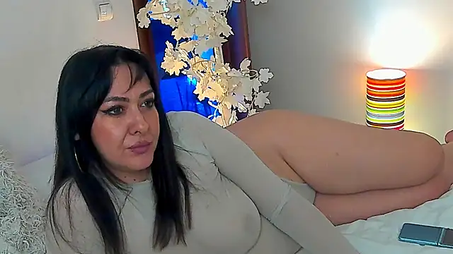 Snapshot of GracyJee chatting on March 2025 11:19:02 AM GracyJee online show from March 2025 11:19:02 AM