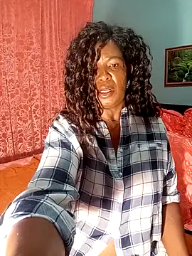 Snapshot of TALLNSEXY48 chatting on November 2025 01:29:01 AM TALLNSEXY48 online show from November 2025 01:29:01 AM