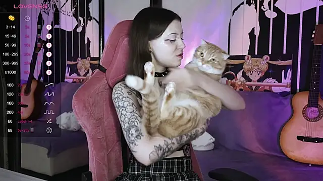 prettybones online show from December 2024 10:48:01 AM