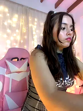 Snapshot of Juanelopez1 chatting on October 2025 04:13:01 AM Juanelopez1 online show from October 2025 04:13:01 AM