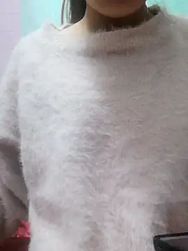 Snapshot of -Almira- chatting on December 2024 07:25:02 PM -Almira- online show from December 2024 07:25:02 PM