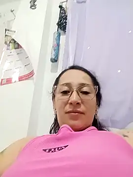 emilypoppy3 online show from April 2026 09:21:02 PM