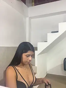 CandyRoxx1  online show from April 2026 04:39:01 AM