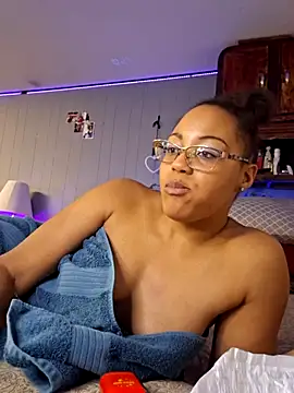 Snapshot of samone9 chatting on December 2024 03:11:02 AM samone9 online show from December 2024 03:11:02 AM