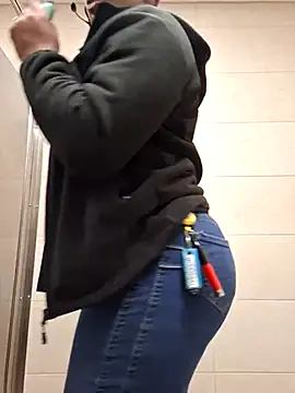 Snapshot of samone9 chatting on February 2025 03:36:01 AM samone9 online show from February 2025 03:36:01 AM