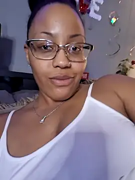 Snapshot of samone9 chatting on February 2025 03:50:01 AM samone9 online show from February 2025 03:50:01 AM