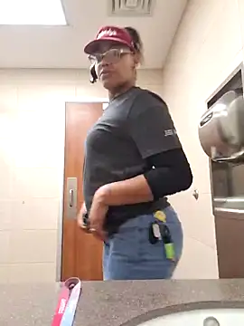 Snapshot of samone9 chatting on February 2025 09:04:02 PM samone9 online show from February 2025 09:04:02 PM