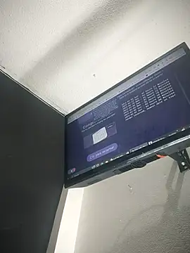 Snapshot of curvy_cutie chatting on March 2025 01:31:02 AM curvy cutie online show from March 2025 01:31:02 AM