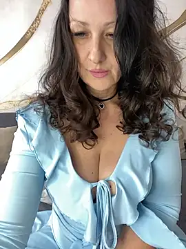 Katie-n online show from May 2026 07:03:01 AM
