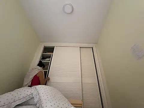 sweeviolet online show from January 2025 11:06:01 AM