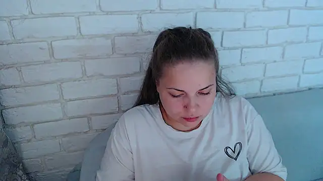 Crazyy girl  online show from October 2025 06:19:02 AM