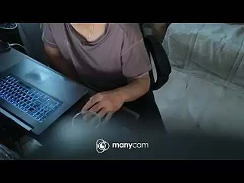 Snapshot of lolacharly@xh chatting on January 2025 02:04:01 PM lolacharlyxh online show from January 2025 02:04:01 PM