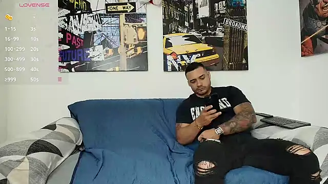 hott dicks online show from December 2024 10:32:01 PM