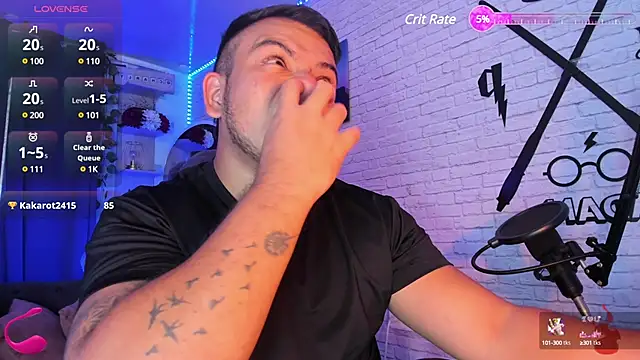 Snapshot of Naughty_Charly chatting on February 2025 12:35:02 PM Naughty Charly online show from February 2025 12:35:02 PM