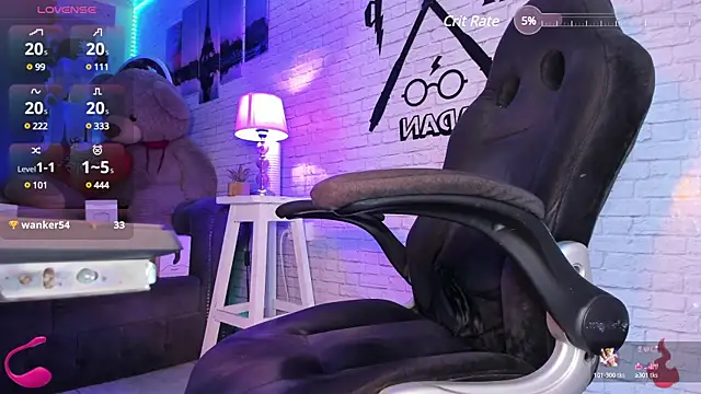 Snapshot of Naughty_Charly chatting on February 2025 09:59:01 PM Naughty Charly online show from February 2025 09:59:01 PM