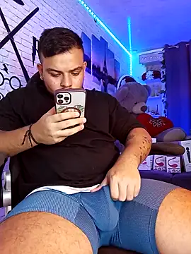 Snapshot of Naughty_Charly chatting on February 2025 03:27:01 PM Naughty Charly online show from February 2025 03:27:01 PM
