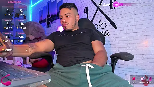 Snapshot of Naughty_Charly chatting on March 2025 06:11:02 PM Naughty Charly online show from March 2025 06:11:02 PM