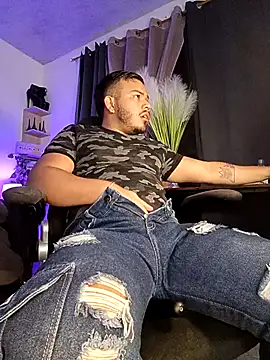 Snapshot of Naughty_Charly chatting on September 2025 01:23:01 PM Naughty Charly online show from September 2025 01:23:01 PM