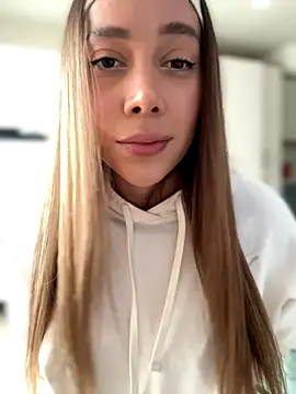 Snapshot of Condes_carmen chatting on November 2025 10:14:01 AM Condes carmen online show from November 2025 10:14:01 AM