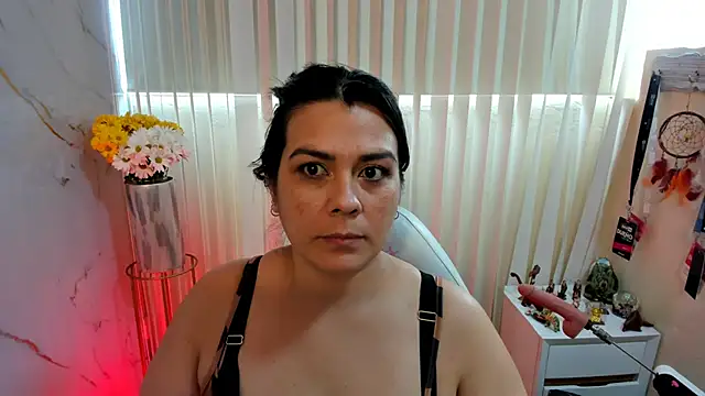 martina foxy  online show from February 2025 06:30:02 PM