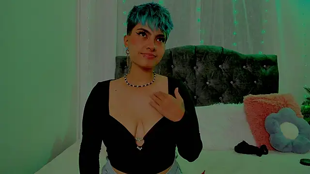 ivanna rivera online show from February 2025 07:13:01 PM