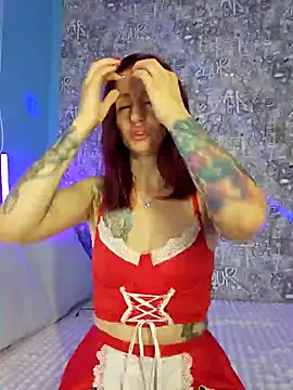 Snapshot of ElisaJane chatting on November 2025 09:19:02 PM ElisaJane online show from November 2025 09:19:02 PM