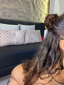 Isa  Blanc online show from April 2026 03:40:02 AM