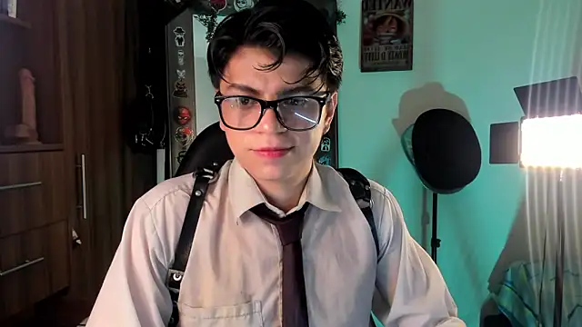 marckalexis online show from September 2025 02:00:02 AM