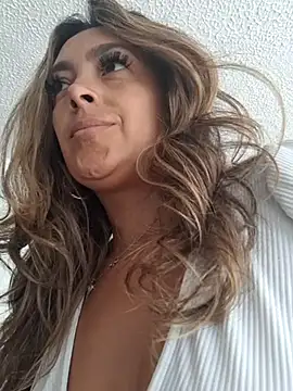 Snapshot of lauramcdowell1 chatting on March 2025 04:55:01 PM lauramcdowell1 online show from March 2025 04:55:01 PM