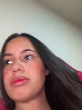 Monica Pimentinha  online show from February 2025 01:11:01 PM