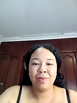 Snapshot of XMara chatting on January 2025 11:11:02 PM XMara online show from January 2025 11:11:02 PM