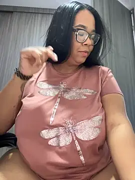 Snapshot of XMara chatting on September 2025 02:31:01 PM XMara online show from September 2025 02:31:01 PM