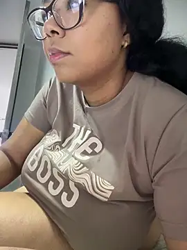 Snapshot of XMara chatting on October 2025 07:01:02 PM XMara online show from October 2025 07:01:02 PM