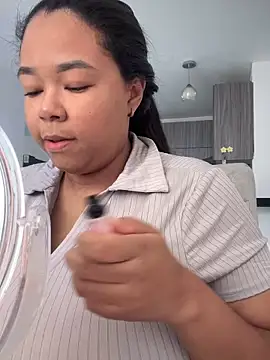 Snapshot of XMara chatting on October 2025 05:02:02 PM XMara online show from October 2025 05:02:02 PM