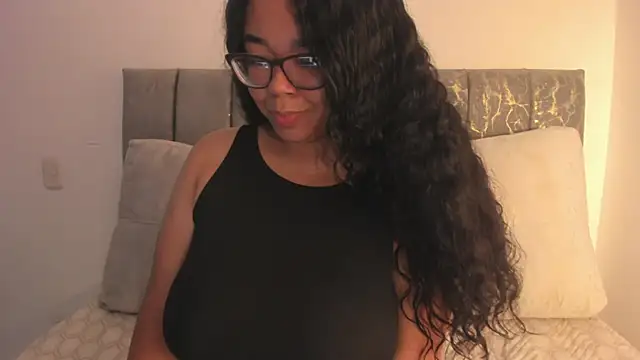 Snapshot of XMara chatting on June 2026 04:29:02 PM XMara online show from June 2026 04:29:02 PM