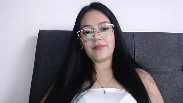 Snapshot of Alisha_99 chatting on October 2025 09:32:02 PM Alisha 99 online show from October 2025 09:32:02 PM
